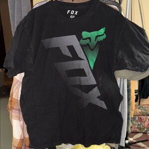 Fox Men's Black and Green Graphic T-Shirt